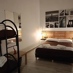 La Casa Del Rione Sanita' Napels